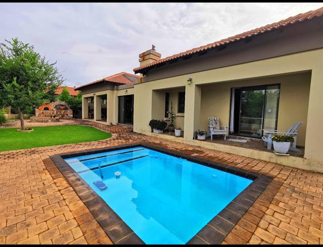 3 BEDROOM GOLF ESTATE SOLD IN PEBBLE ROCK GOLF VILLAGE